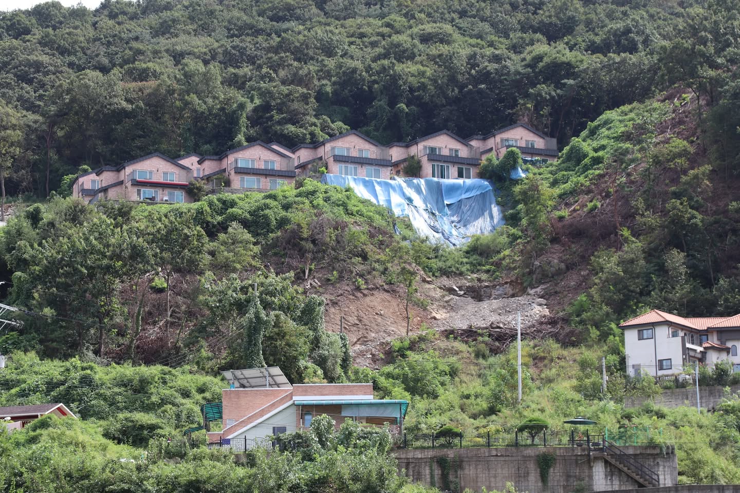 옥천리 산사태 피해주민 진입로 분쟁 현장